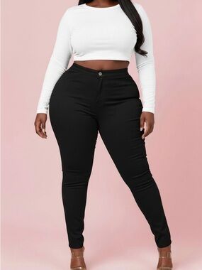 Plus Size Women’s High-Rise Skinny Jeans - Black